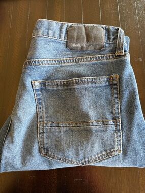 Men’s Light Blue Denim Jeans Size 31x32